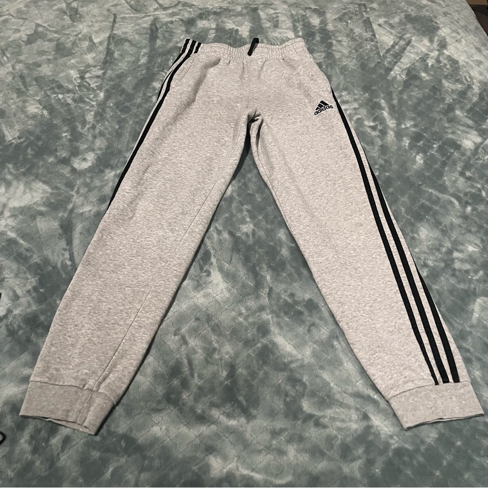 Adidas Boys Gray Essentials 3-Stripes Fleece Jogger Sweatpants Size Large 14/16